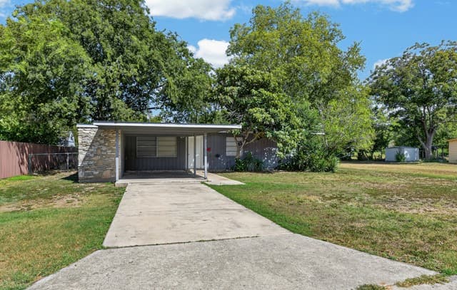 rental at 213  Aviation Ave in Schertz, TX — photo 1