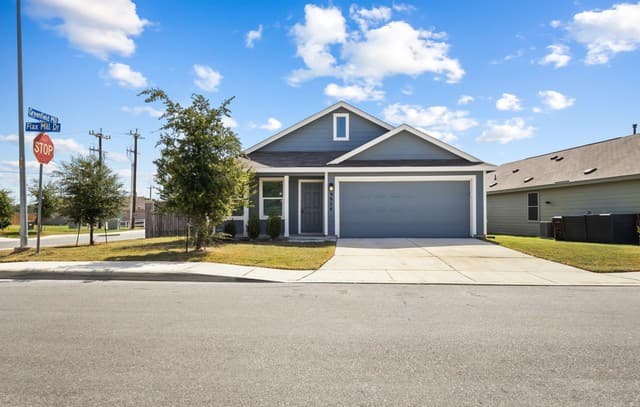 rental at 9954  Flax Mill Dr in San Antonio, TX — photo 1