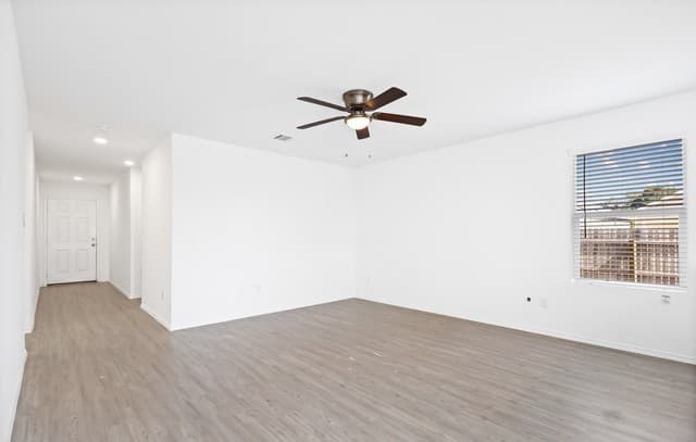 rental at 9954  Flax Mill Dr in San Antonio, TX — photo 5