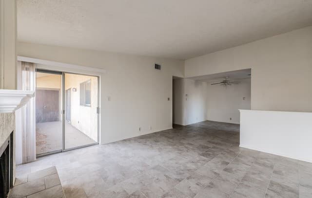 rental at 1427  Loma Alto Unit 4 in San Antonio, TX — photo 2