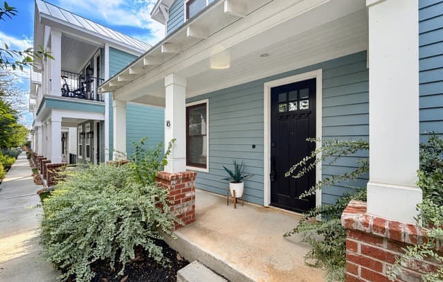 rental at 311 E Evergreen Unit 18 in San Antonio, TX — photo 2