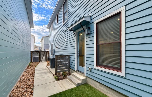 rental at 311 E Evergreen Unit 18 in San Antonio, TX — photo 3