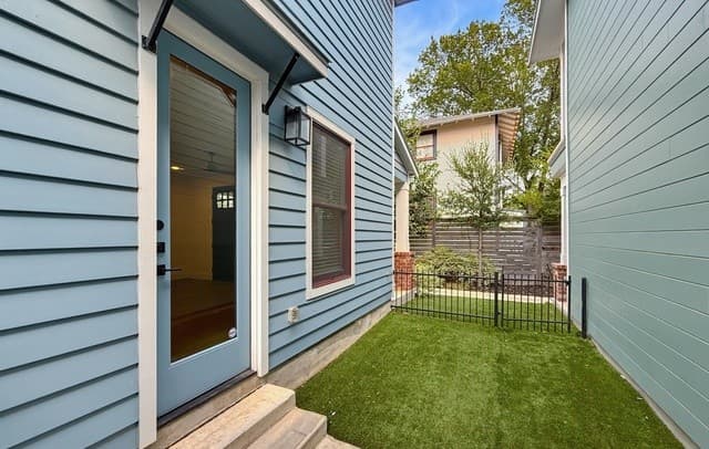 rental at 311 E Evergreen Unit 18 in San Antonio, TX — photo 5