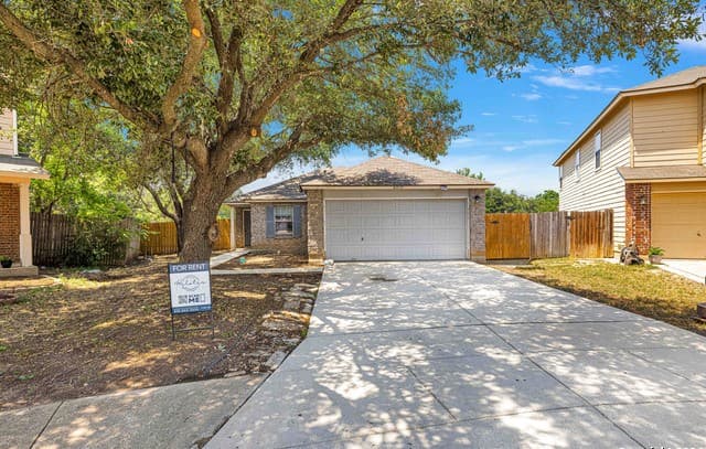 rental at 6019  Old Corral in San Antonio, TX — photo 2