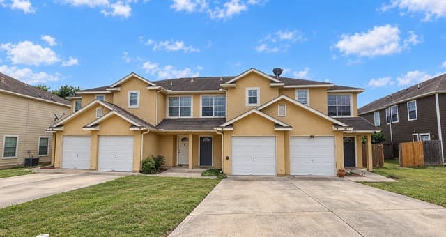 rental at 10010  Vasso View Unit 3 in Converse, TX — photo 1
