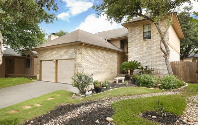 rental at 3111  Morning Crk in San Antonio, TX — photo 2