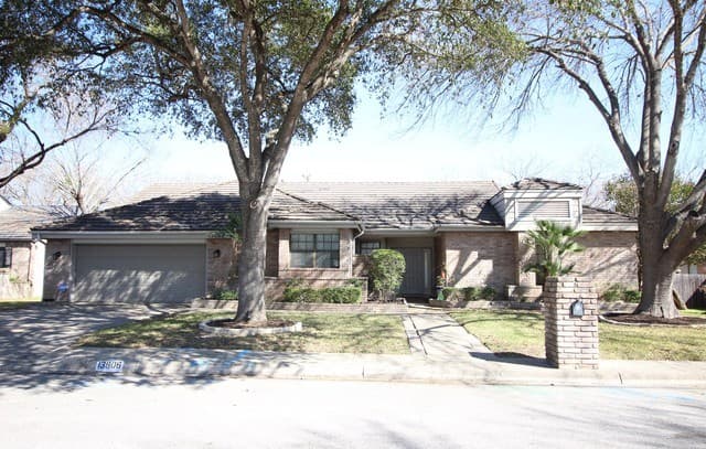 rental at 13806  Hunters Hawk St in San Antonio, TX — photo 1