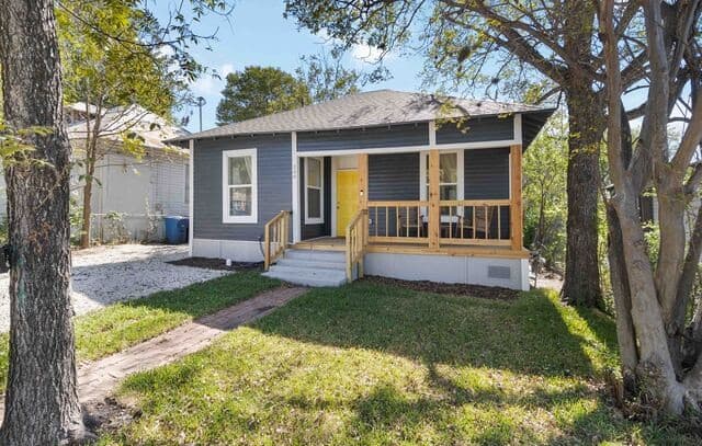 rental at 208  Coleman St in San Antonio, TX — photo 3