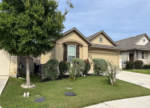 rental at 1871  Baron Dr in New Braunfels, TX — photo 1