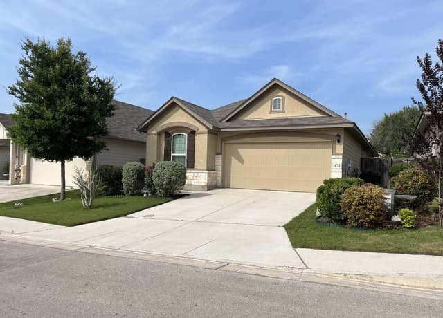 rental at 1871  Baron Dr in New Braunfels, TX — photo 2