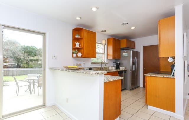 rental at 2806  Belvoir Dr in San Antonio, TX — photo 4
