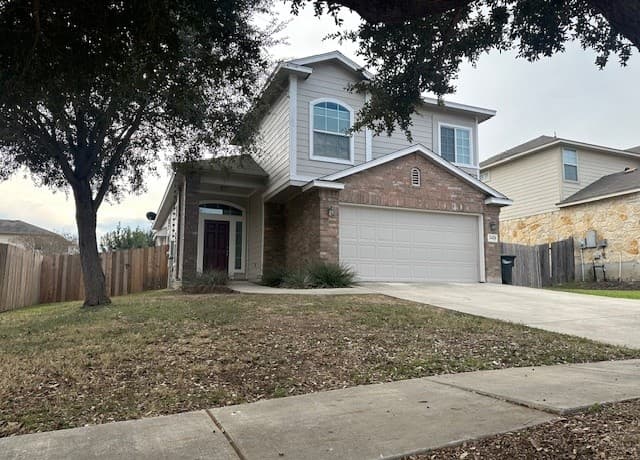 rental at 2420  Dimmitt Dr in New Braunfels, TX — photo 2