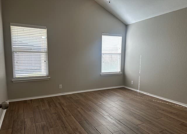 rental at 2420  Dimmitt Dr in New Braunfels, TX — photo 5