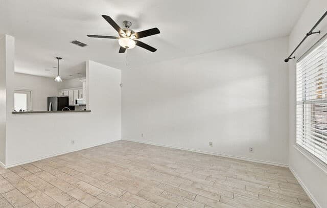 rental at 5562  Painter Green in San Antonio, TX — photo 5