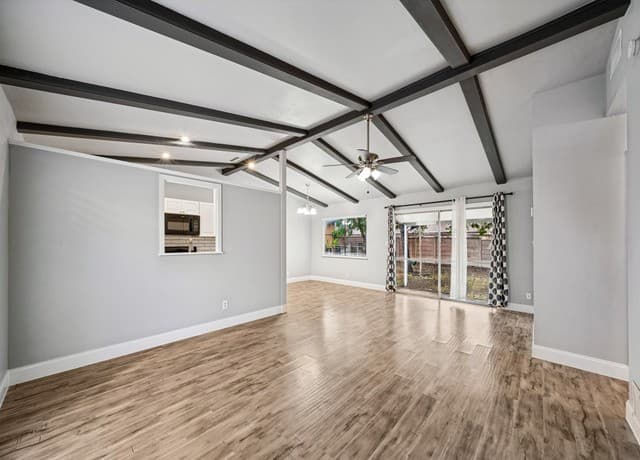 rental at 8210  Windover in San Antonio, TX — photo 3