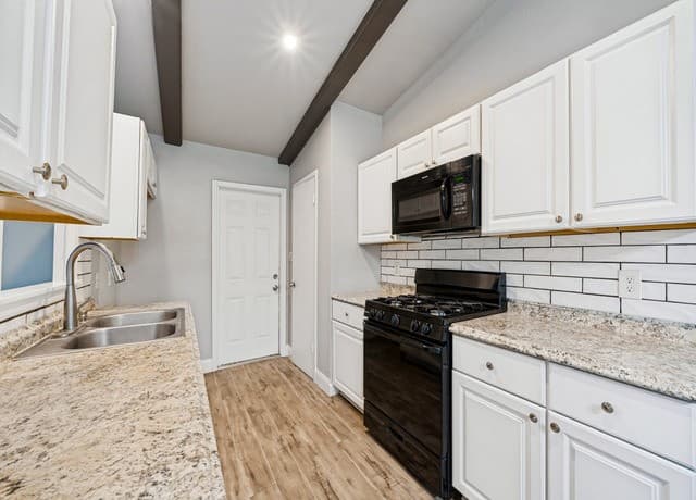 rental at 8210  Windover in San Antonio, TX — photo 5