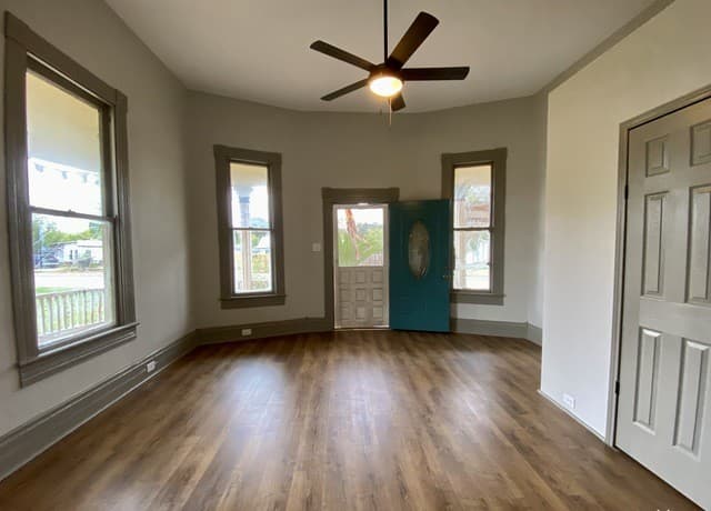 rental at 1515 E Southcross Blvd Unit 2 in San Antonio, TX — photo 3