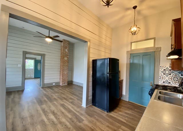 rental at 1515 E Southcross Blvd Unit 2 in San Antonio, TX — photo 4