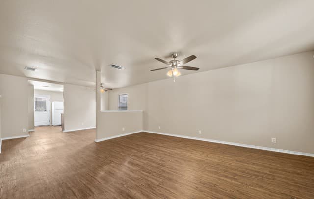 rental at 9815  Autumn Pl in Converse, TX — photo 5