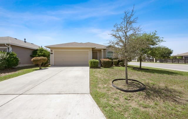 rental at 203  Cardinal Way in San Antonio, TX — photo 1