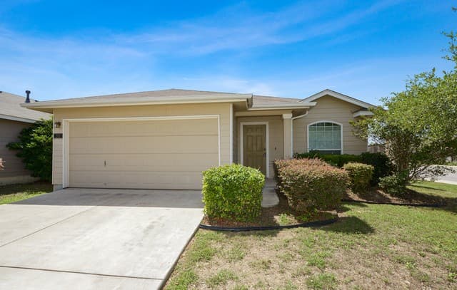 rental at 203  Cardinal Way in San Antonio, TX — photo 3