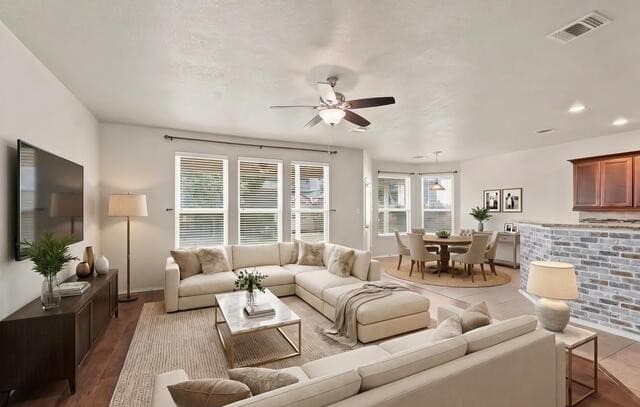 rental at 11632  Sweet Pea Run in San Antonio, TX — photo 4