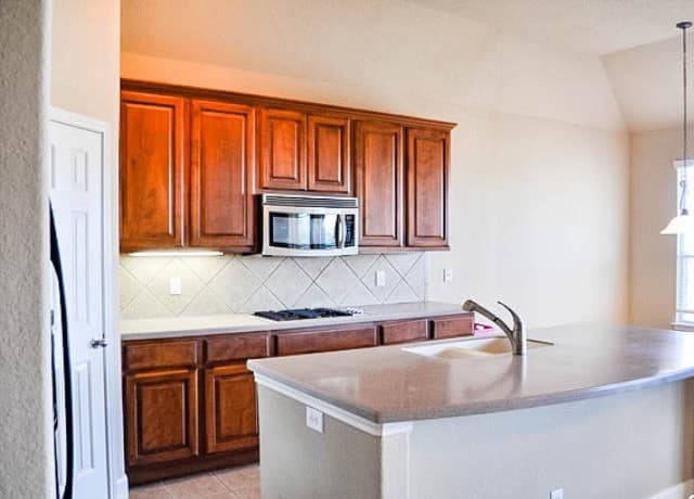 rental at 518  White Cyn in San Antonio, TX — photo 4