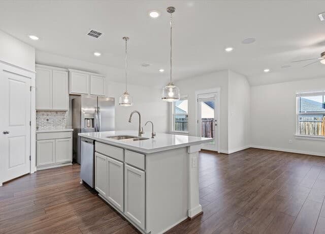 rental at 8339  Chasemont Ct in Converse, TX — photo 3