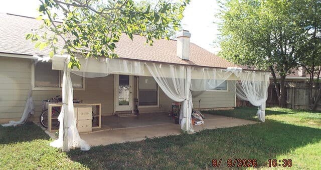rental at 8311  Meadow Fire in San Antonio, TX — photo 4
