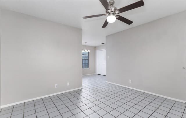 rental at 927 W Formosa Unit 4 in San Antonio, TX — photo 2