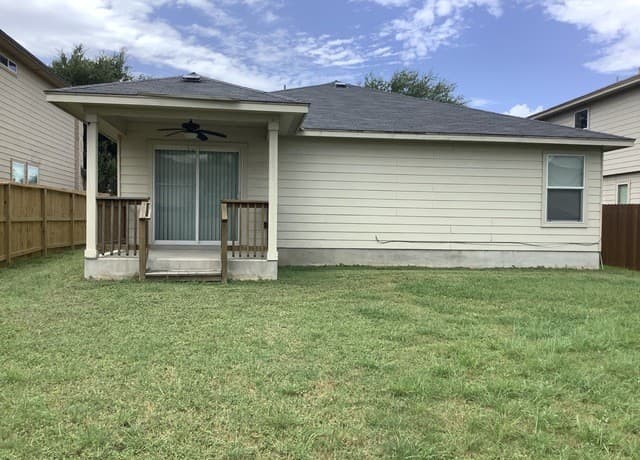rental at 6811  Marlin in San Antonio, TX — photo 2