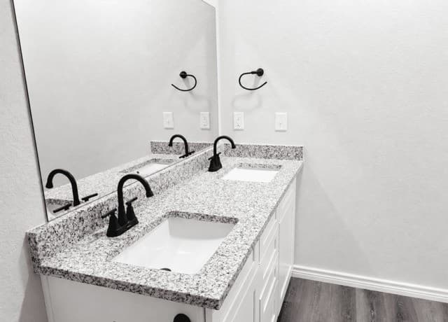 rental at 7602  Windsor Oaks Unit 4 in San Antonio, TX — photo 5