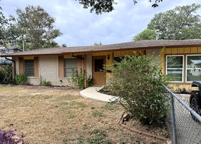 rental at 124  Phil Wilson in Boerne, TX — photo 3