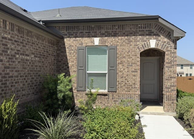 rental at 114  East Granite Shrs Dr. in Boerne, TX — photo 2