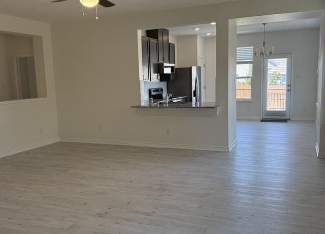 rental at 114  East Granite Shrs Dr. in Boerne, TX — photo 5