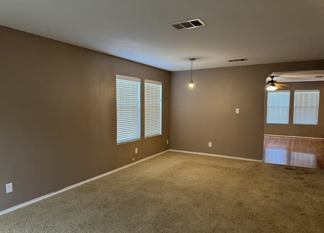rental at 25607  Crimson Beauty in San Antonio, TX — photo 3