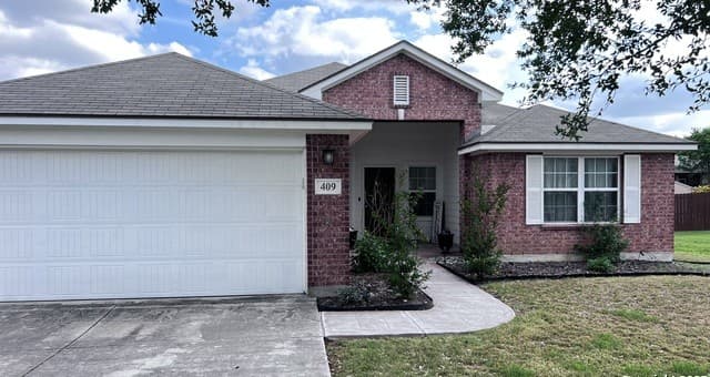 rental at 409  Carrick Ct in Cibolo, TX — photo 1