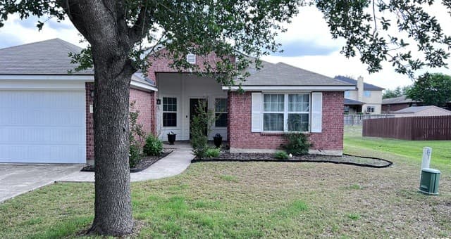 rental at 409  Carrick Ct in Cibolo, TX — photo 3