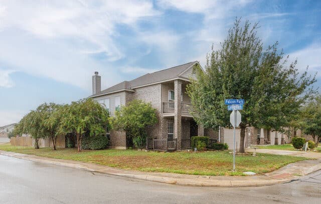 rental at 8822  Falcon Park in Converse, TX — photo 2
