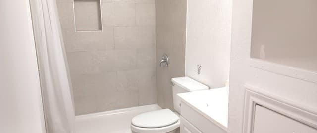 rental at 926  Drury Ln Unit 4 in San Antonio, TX — photo 4