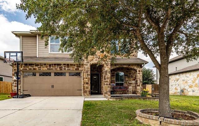 rental at 764  Clearbrook Ave in Schertz, TX — photo 3