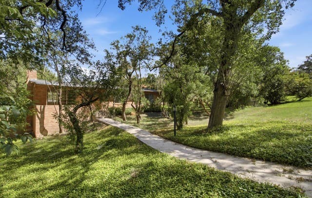 rental at 207  Canyon Dr in Alamo Heights, TX — photo 1