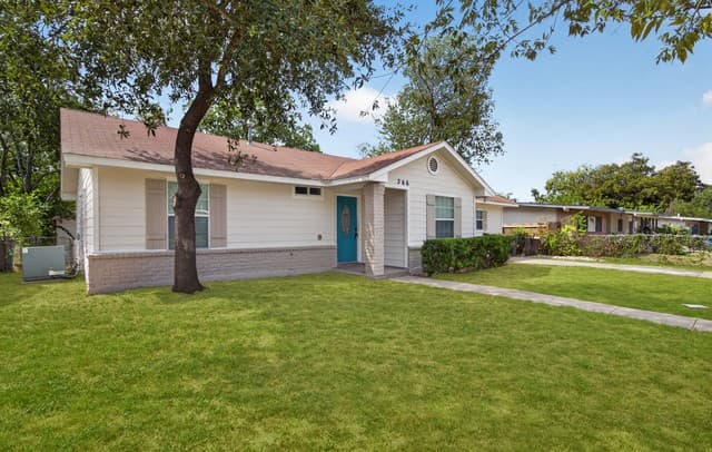 rental at 346  Ashland in San Antonio, TX — photo 2