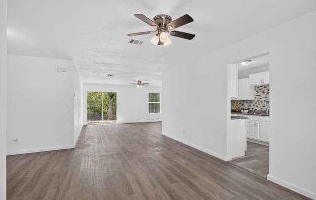 rental at 346  Ashland in San Antonio, TX — photo 3