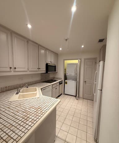 rental at 101  Fenimore Ave Unit 6 in San Antonio, TX — photo 5