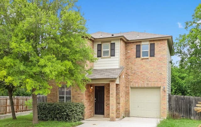 rental at 6738  Benke Farm in San Antonio, TX — photo 1