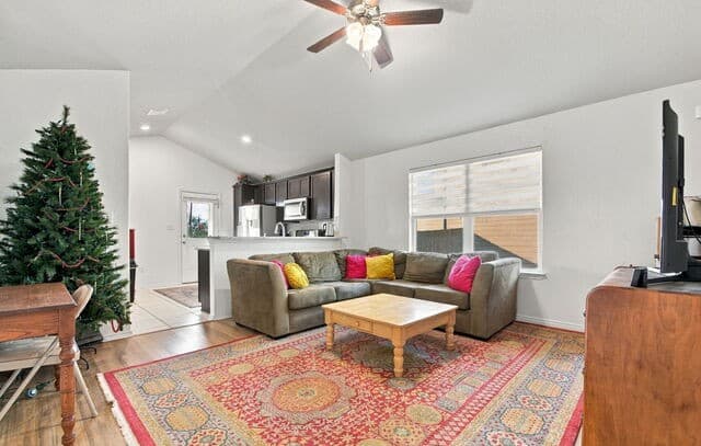 rental at 802  Hickory Trail in San Antonio, TX — photo 4