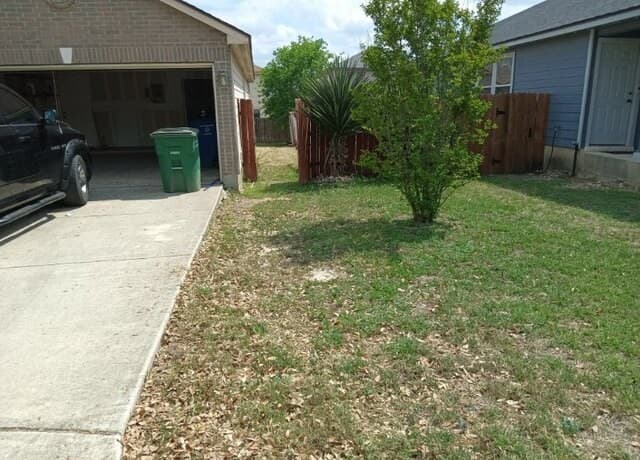 rental at 3826  Miho in San Antonio, TX — photo 2
