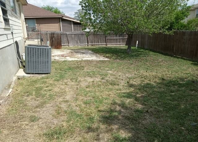 rental at 3826  Miho in San Antonio, TX — photo 3
