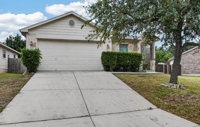 rental at 5938  Southern Knl in San Antonio, TX — photo 1